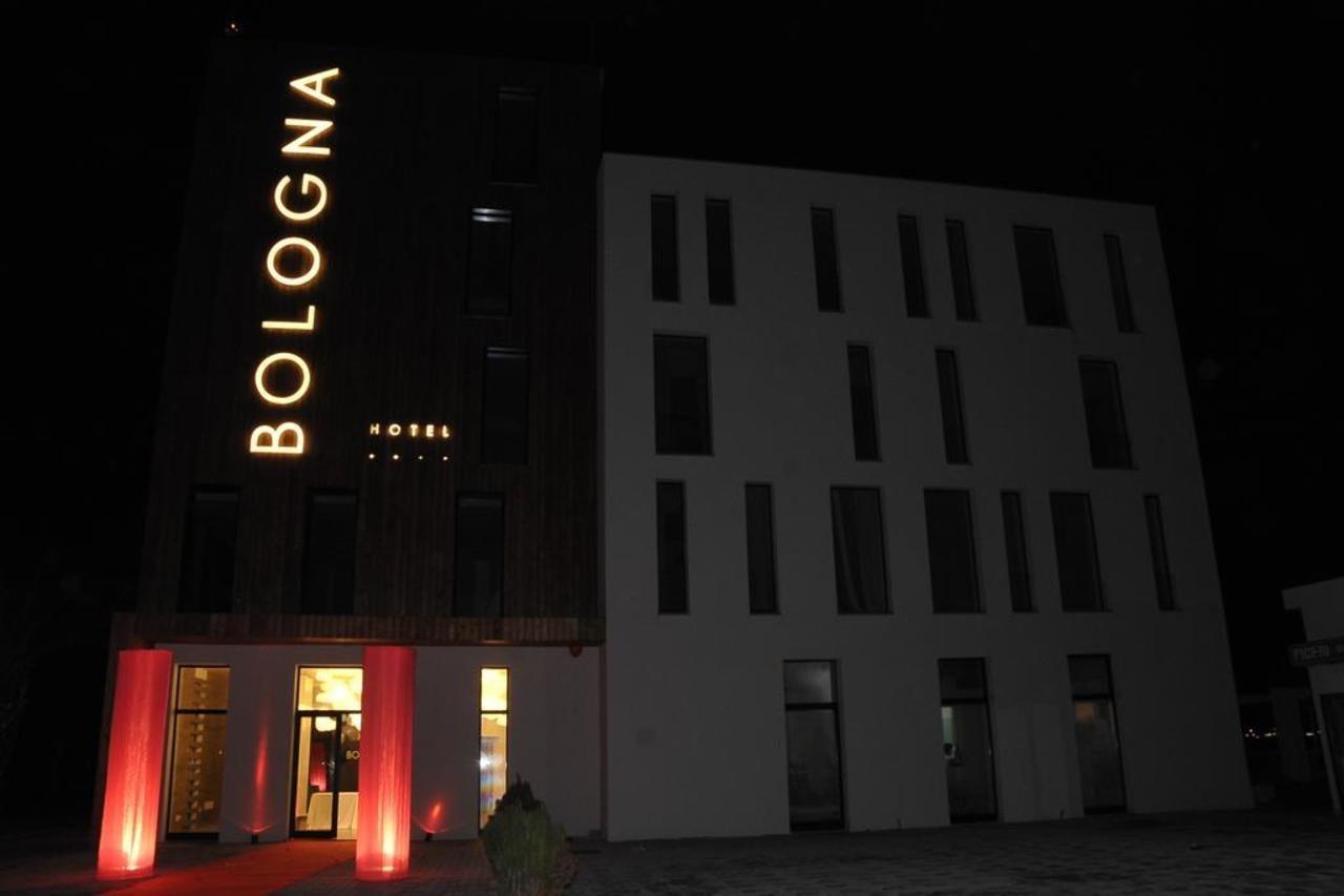 Hotel Bologna Vlorë Buitenkant foto